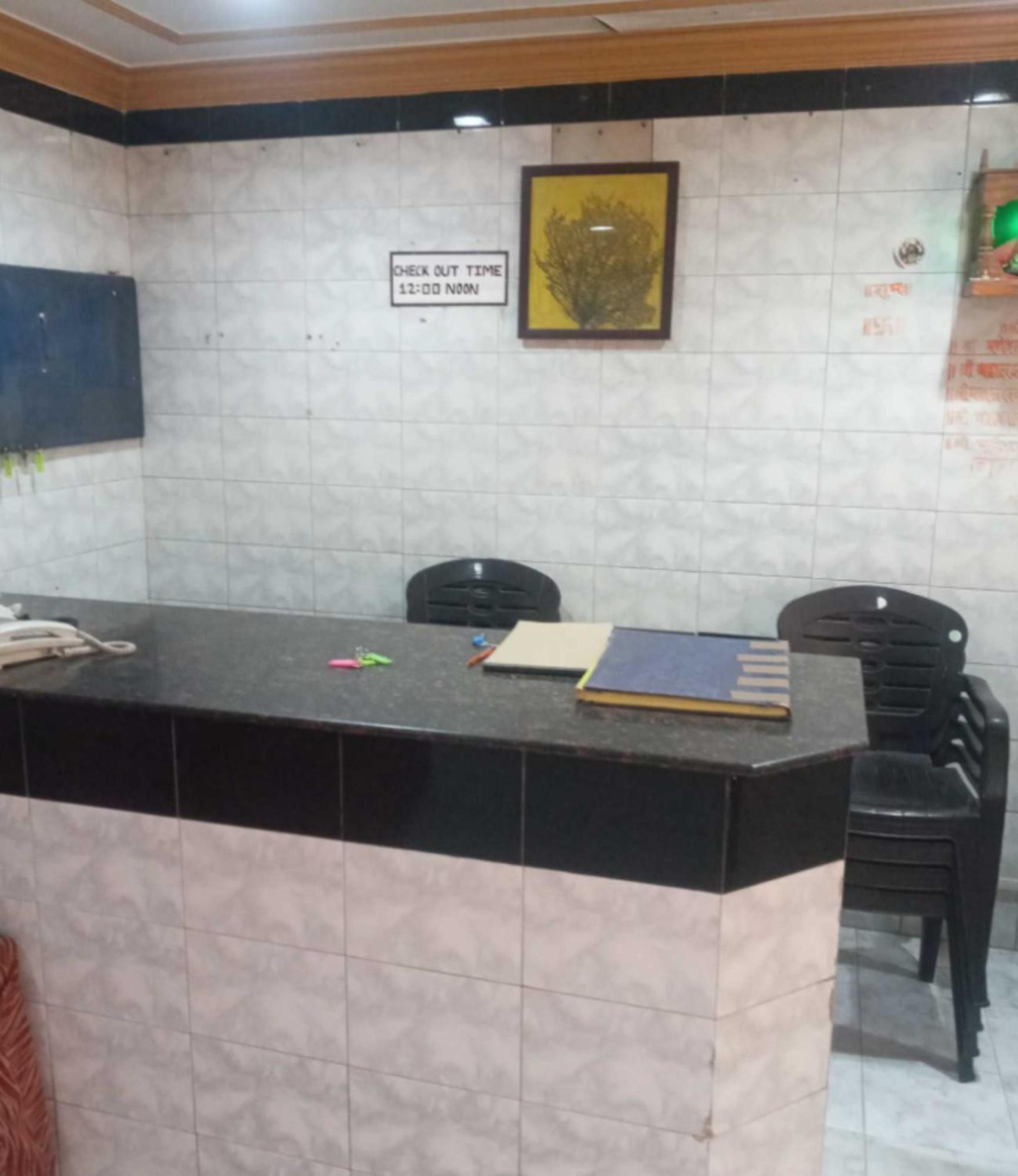 Grg Shanti Guest House Varanasi Near Manikarnika Ghat Eksteriør billede