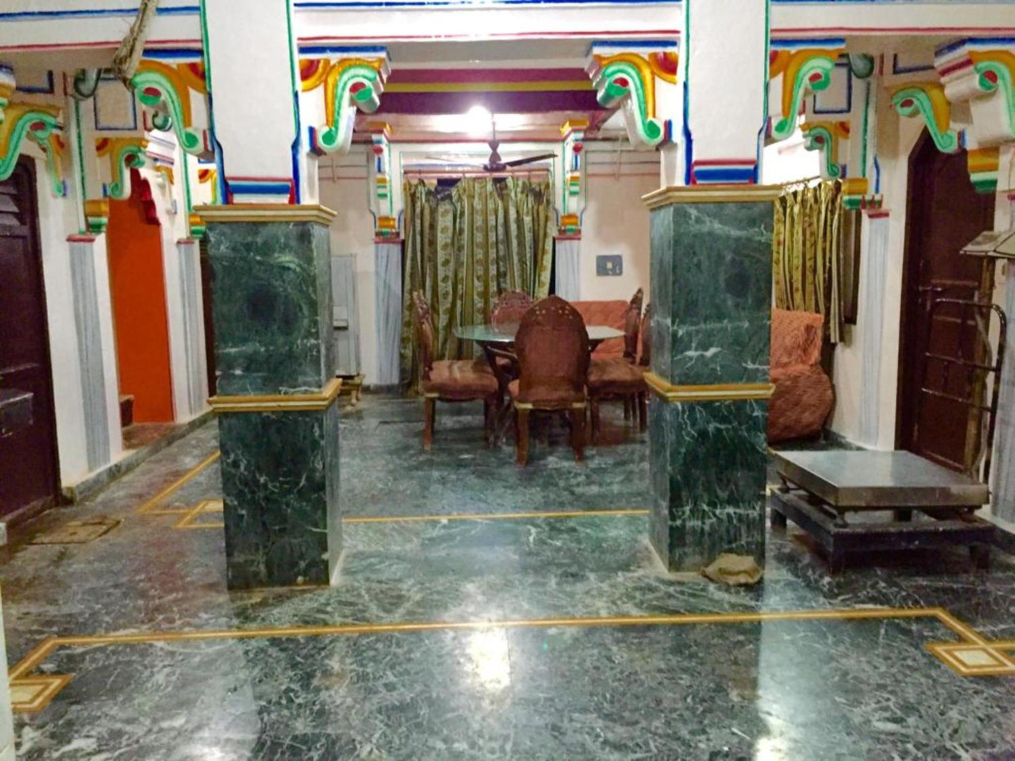 Grg Shanti Guest House Varanasi Near Manikarnika Ghat Eksteriør billede