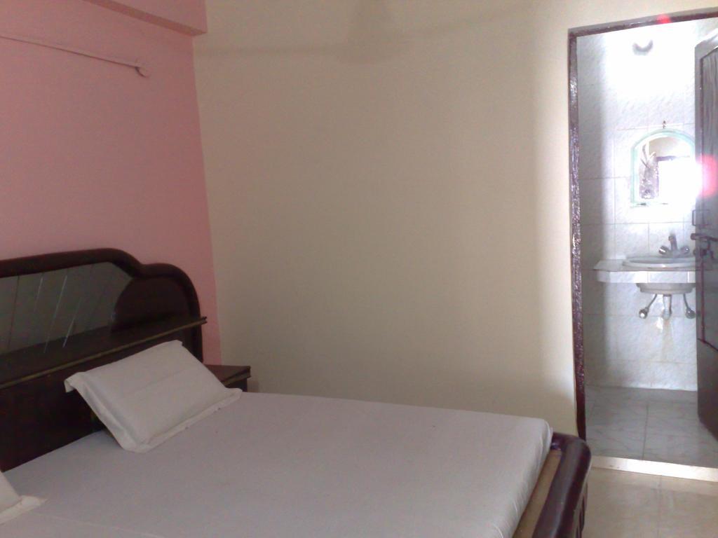 Grg Shanti Guest House Varanasi Near Manikarnika Ghat Eksteriør billede