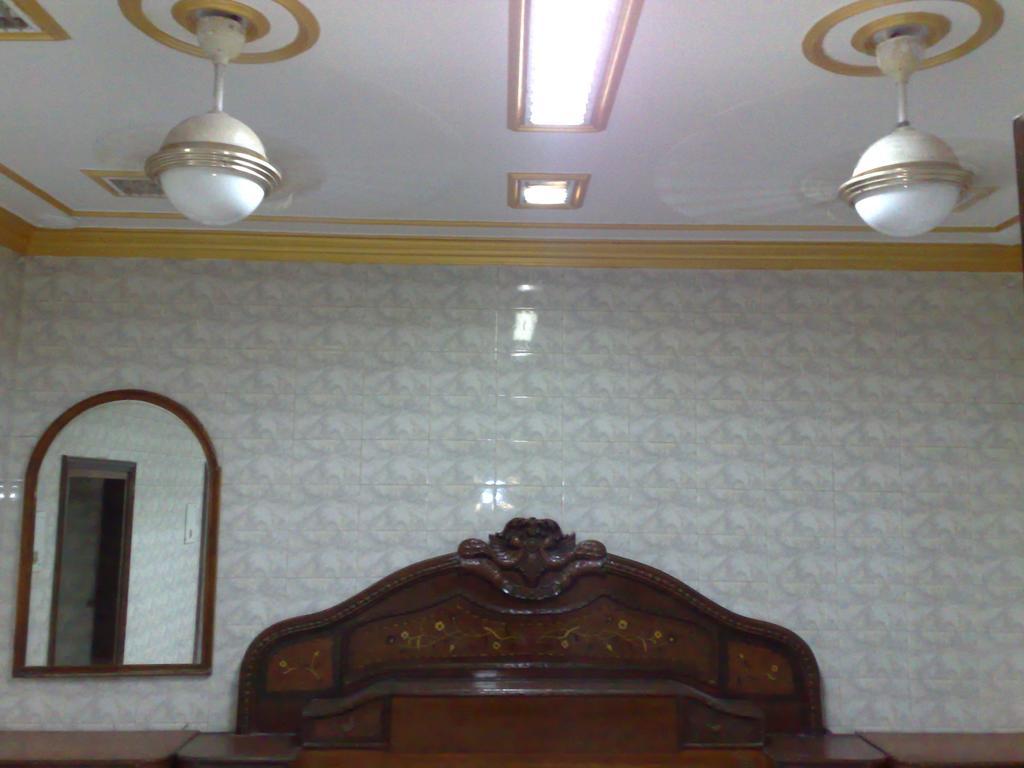 Grg Shanti Guest House Varanasi Near Manikarnika Ghat Værelse billede