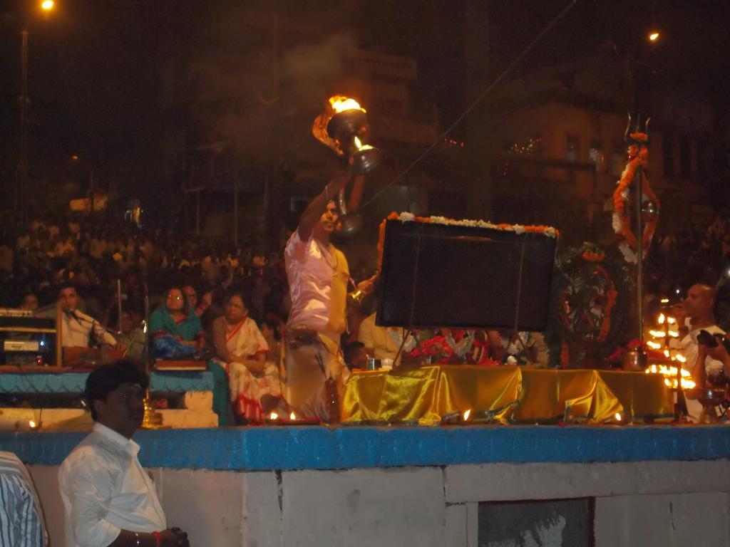 Grg Shanti Guest House Varanasi Near Manikarnika Ghat Eksteriør billede