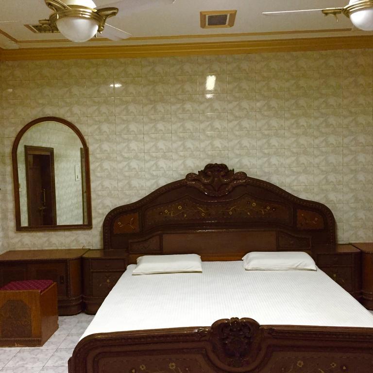 Grg Shanti Guest House Varanasi Near Manikarnika Ghat Eksteriør billede