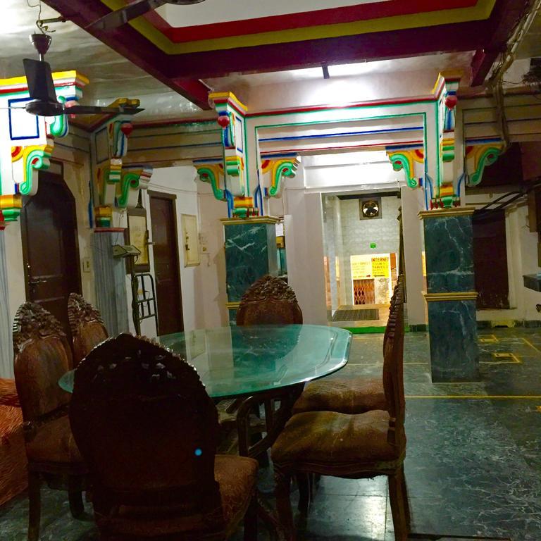 Grg Shanti Guest House Varanasi Near Manikarnika Ghat Eksteriør billede